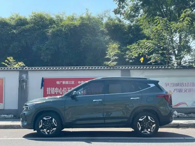 Kia Seltos — Фото автомобиля 7