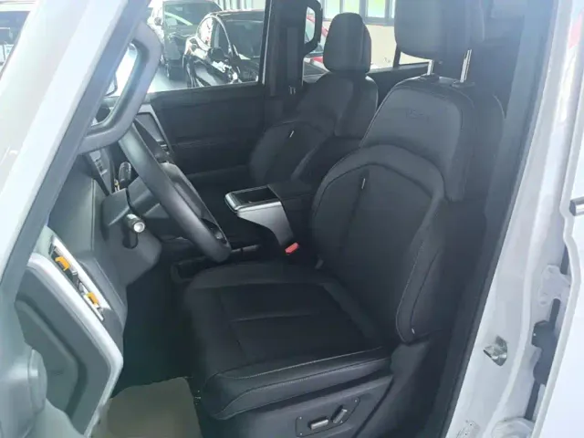 iCAR V23 — Фото автомобиля 14