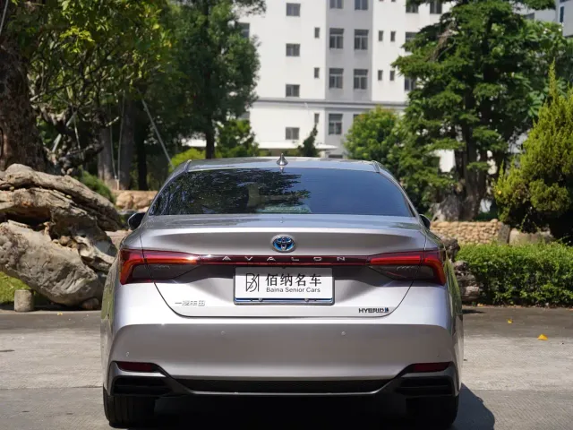 Toyota Avalon — Фото автомобиля 7
