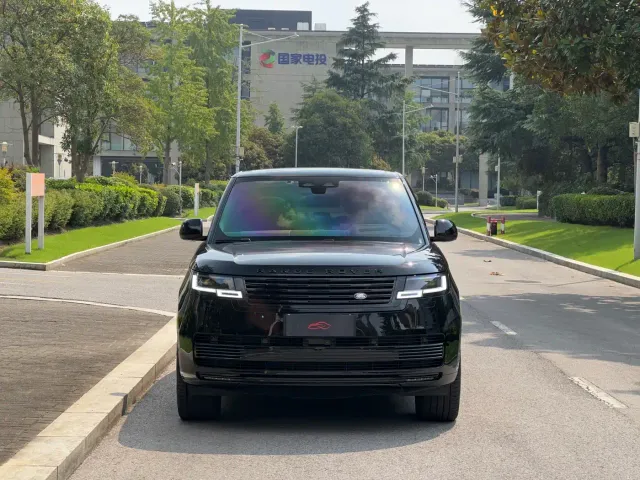 Land Rover Range Rover — Фото автомобиля 2