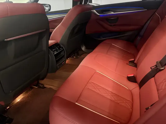 BMW 5 Series — Фото автомобиля 8