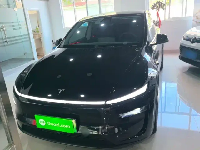 Tesla Model Y — Фото автомобиля 2