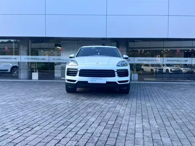 Porsche Cayenne — Фото автомобиля 2