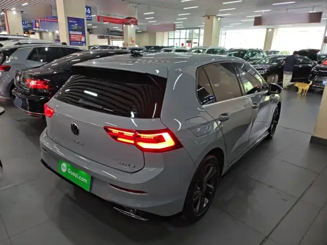Volkswagen Golf — Фото автомобиля 6