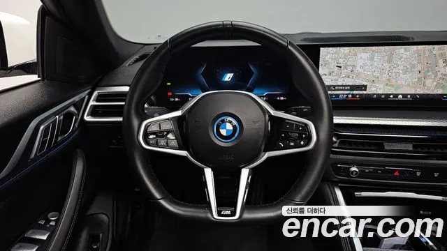 BMW i4 — Фото автомобиля 19