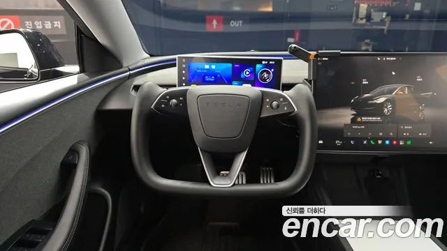 Tesla Model 3 — Фото автомобиля 13
