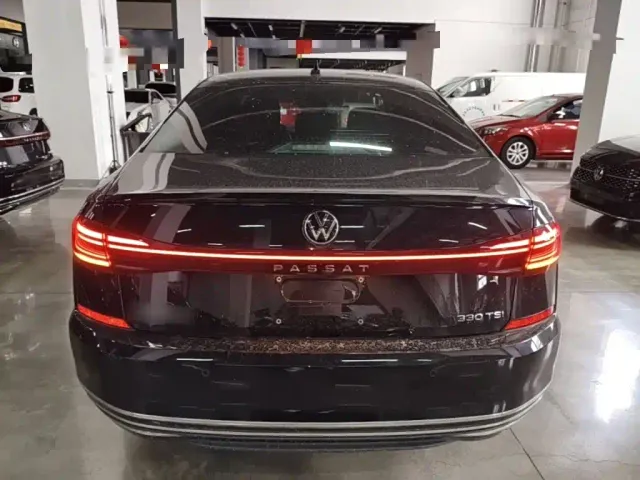 Volkswagen Passat — Фото автомобиля 5