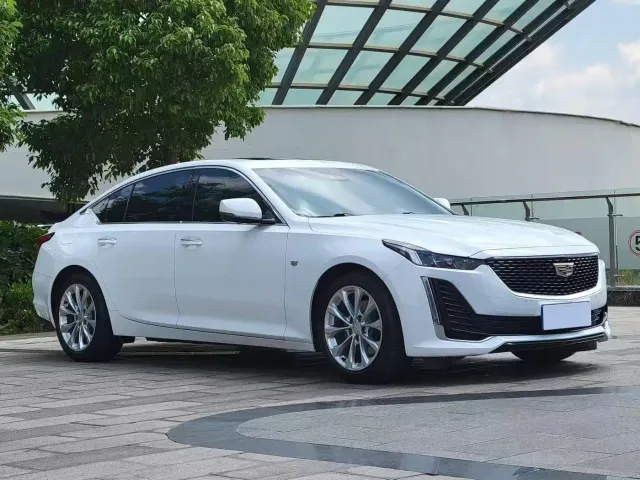 Cadillac CT5 — Фото автомобиля 3