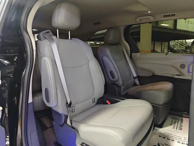 Toyota Granvia — Фото автомобиля 10