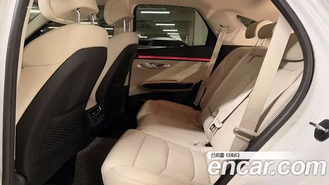 Genesis GV70 — Фото автомобиля 15