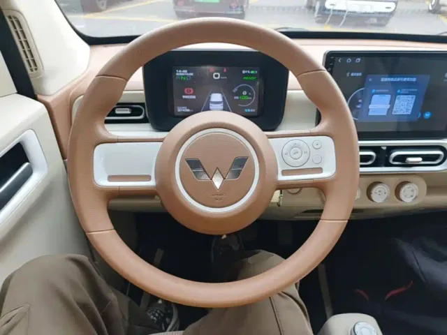 Wuling Hongguang Mini EV — Фото автомобиля 10