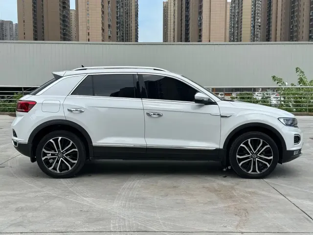 Volkswagen T-Roc — Фото автомобиля 8