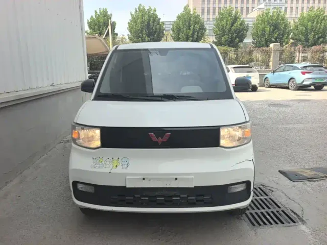 Wuling Motors Hongguang MINIEV 2022 Comfort NMC — Фото автомобиля 2
