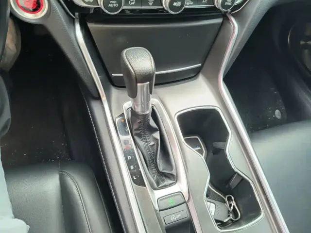 Honda Accord — Фото автомобиля 13