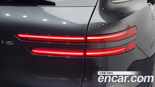 Genesis GV70 — Фото автомобиля 23