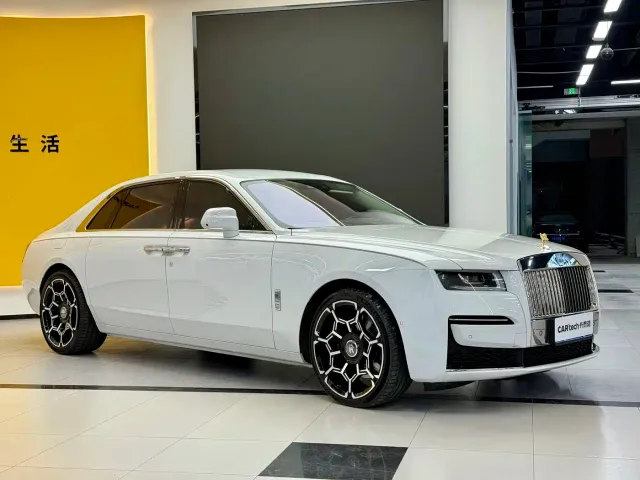 Rolls-Royce Ghost — Фото автомобиля 2