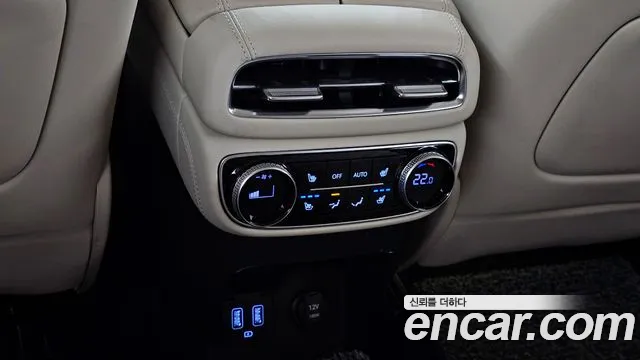 Genesis GV80 — Фото автомобиля 24