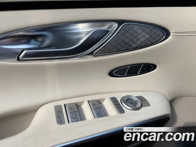 Genesis GV70 — Фото автомобиля 17