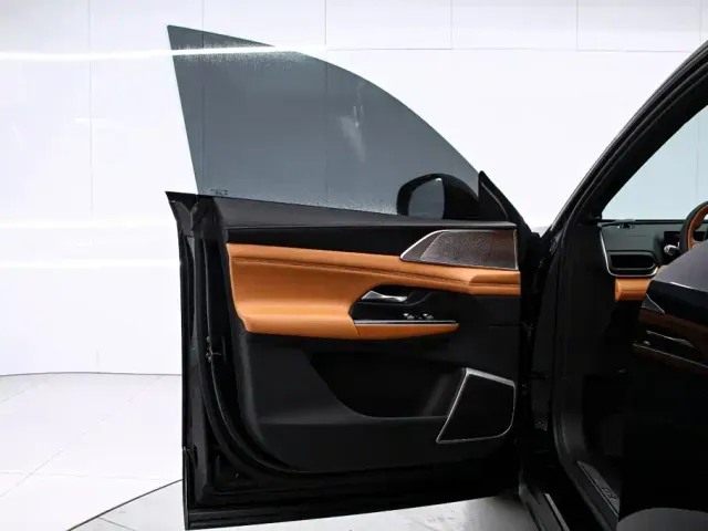 Xpeng G9 — Фото автомобиля 12