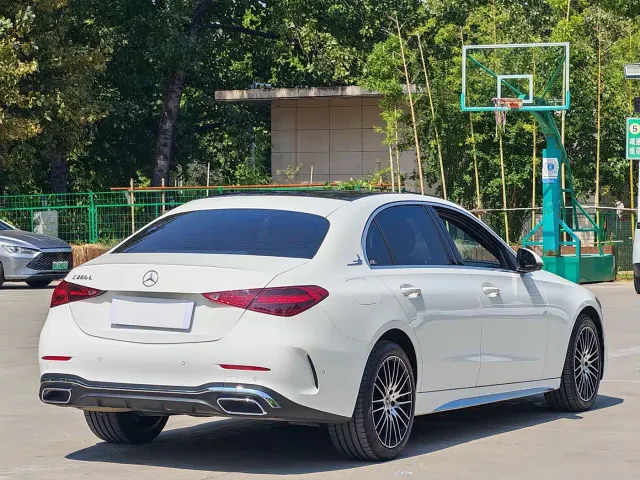 Mercedes-Benz C-Class — Фото автомобиля 4
