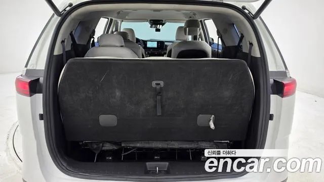 Kia Carnival Generation 4 — Фото автомобиля 19