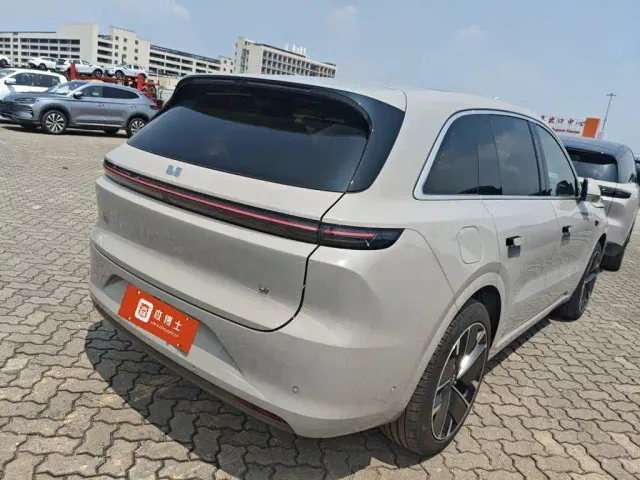 Li Auto L6 — Фото автомобиля 2