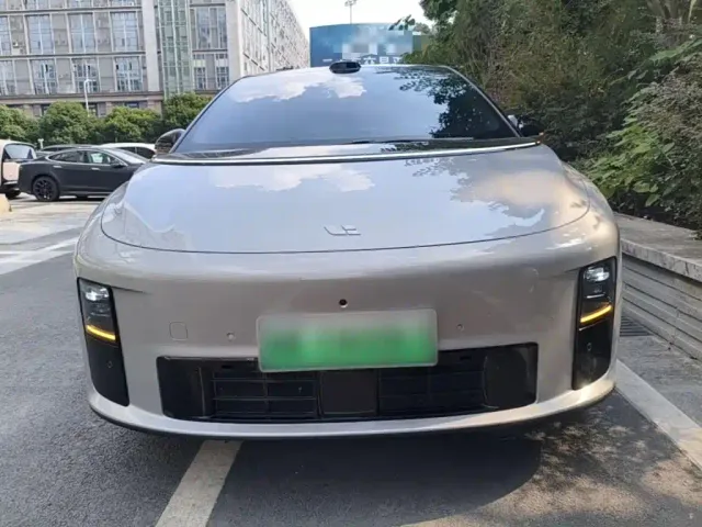 Li Auto i6 — Фото автомобиля 2