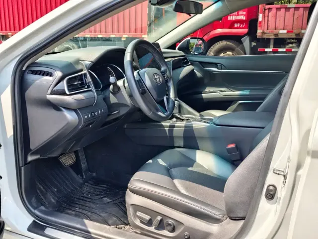 Toyota Camry — Фото автомобиля 9