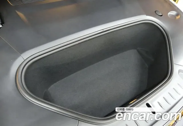 Tesla Model S — Фото автомобиля 6