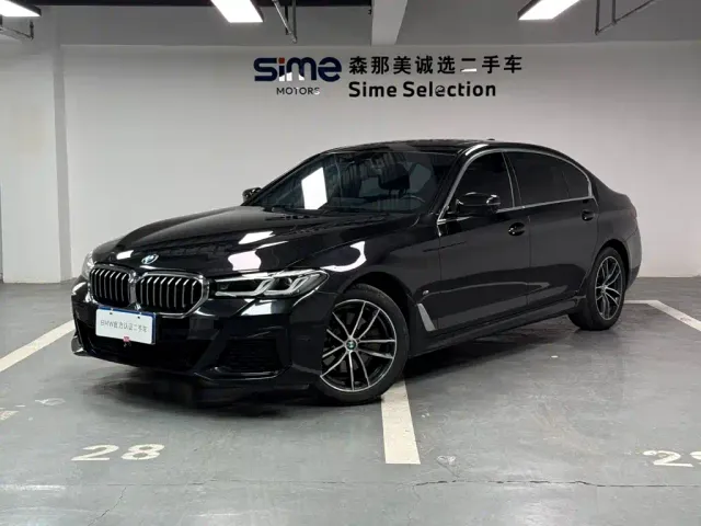 Фотография автомобиля — BMW 5 Series