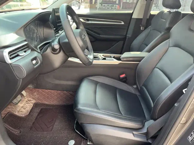 Geely Emgrand — Фото автомобиля 8