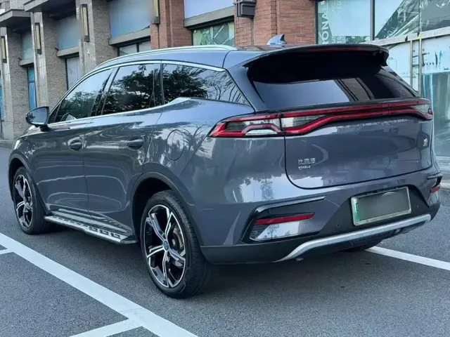 BYD Tang — Фото автомобиля 5