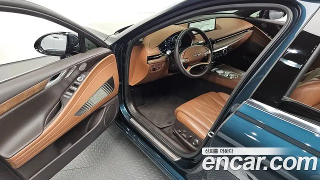 Genesis G80 Electrified G80 (RG3) — Фото автомобиля 10