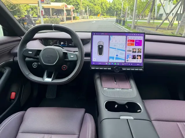 Xiaomi SU7 — Фото автомобиля 5