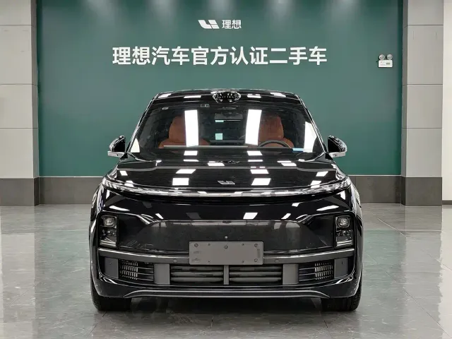Li Auto L9 — Фото автомобиля 2