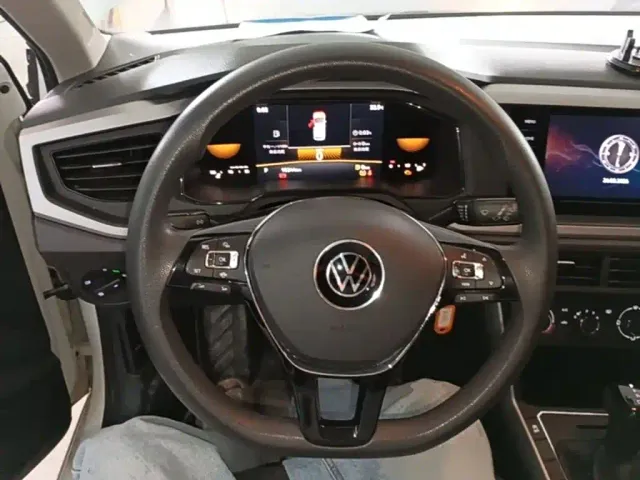 Volkswagen Polo — Фото автомобиля 10