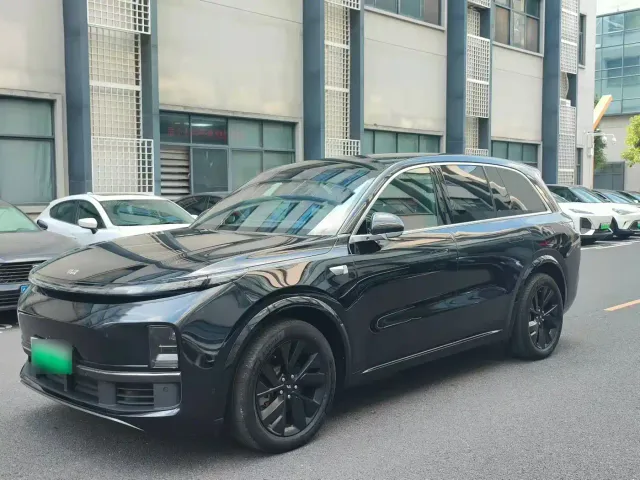Фотография автомобиля — Li Auto L8