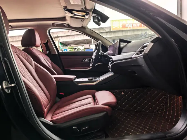 BMW 3 Series — Фото автомобиля 11
