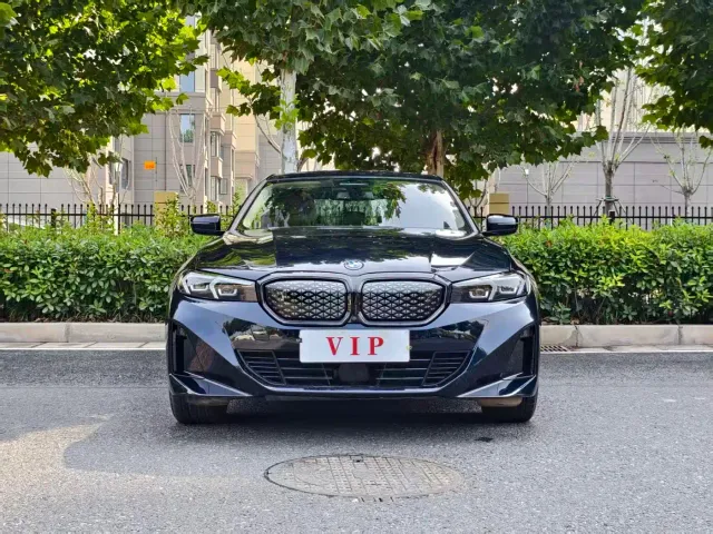 BMW i3 — Фото автомобиля 2