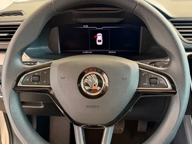 Skoda Superb — Фото автомобиля 21