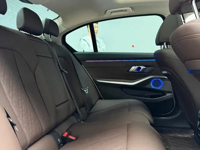 BMW 3 Series — Фото автомобиля 15