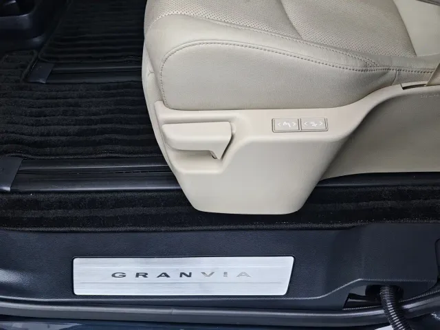 Toyota Granvia — Фото автомобиля 15