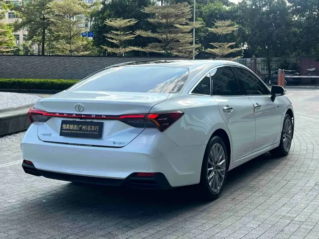 Toyota Avalon — Фото автомобиля 5