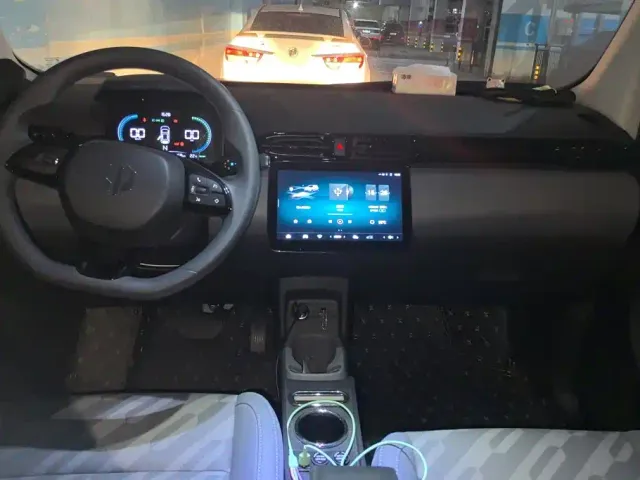 Leapmotor T03 — Фото автомобиля 12