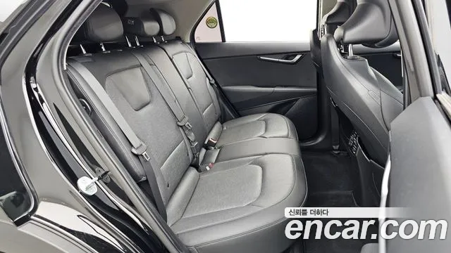 Kia Niro — Фото автомобиля 12