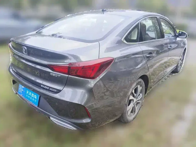 Changan Eado — Фото автомобиля 2