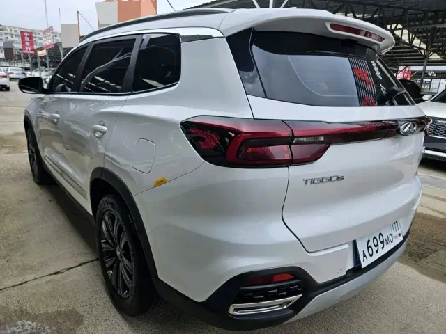 Chery Tiggo 8 — Фото автомобиля 8
