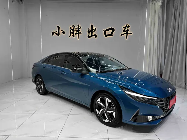 Hyundai Elantra — Фото автомобиля 3