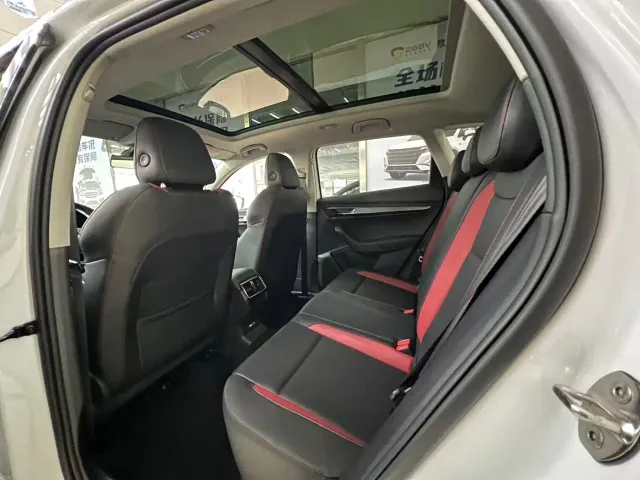 Skoda Karoq — Фото автомобиля 7