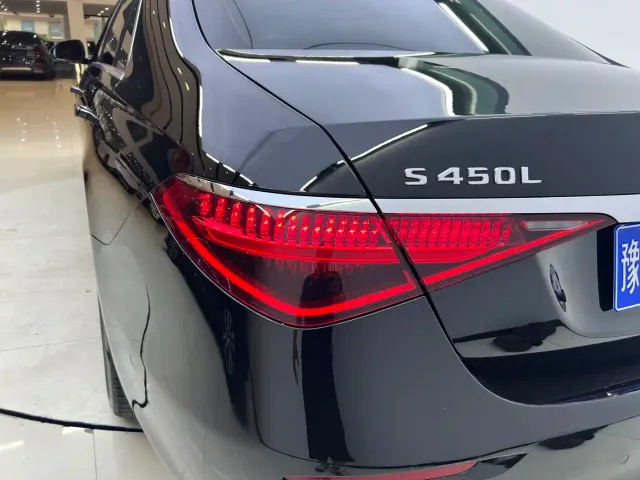 Mercedes-Benz S-Class — Фото автомобиля 11